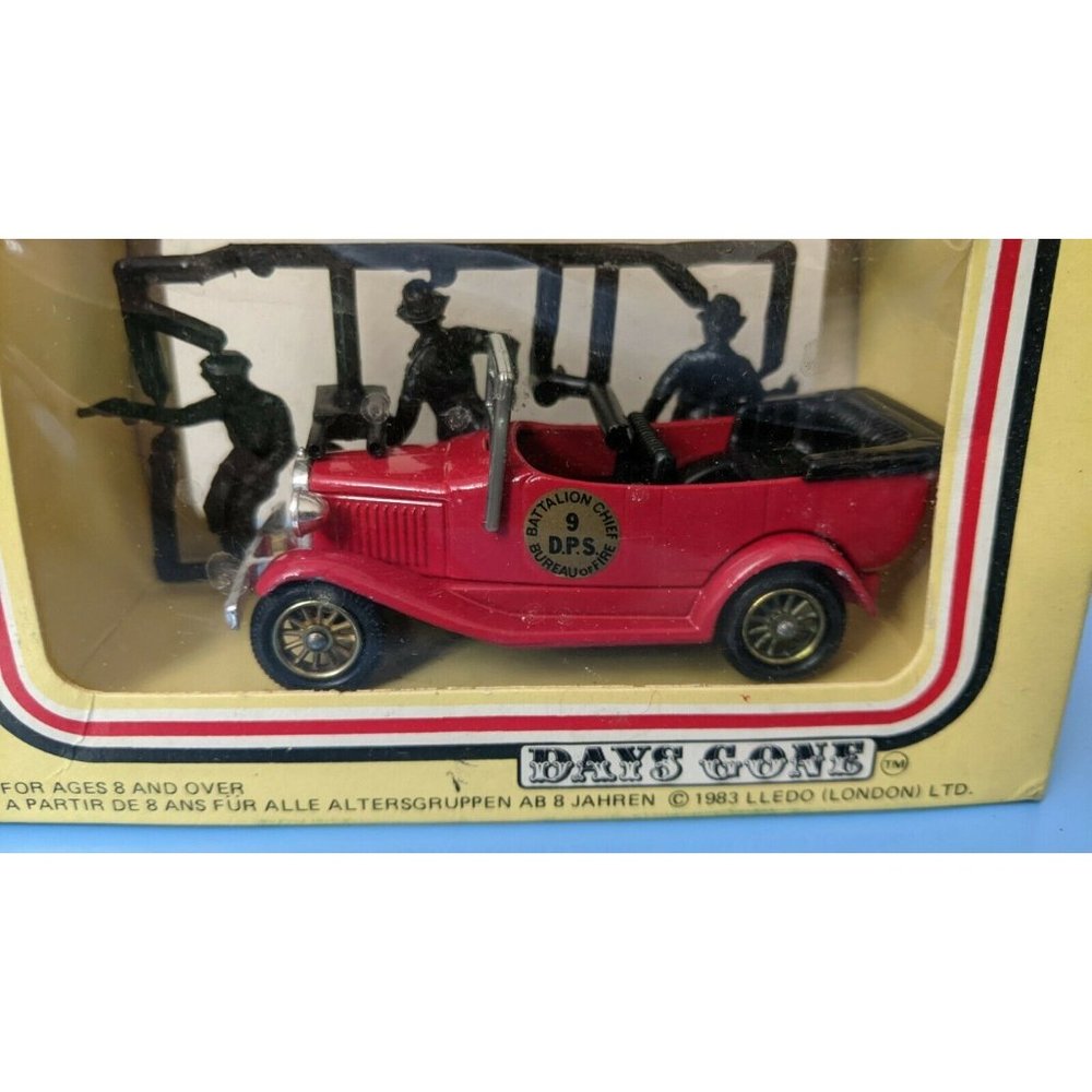 1/43 Lledo Diecast 1930 Ford Model A open top red Fire chief 1983 DG9-002a new